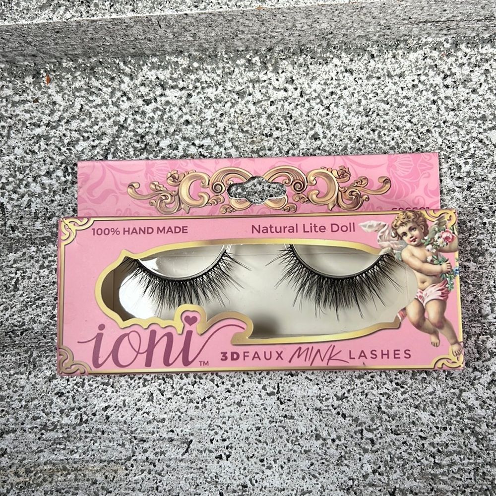 NIB ioni 3D Mink Lashes Handmade